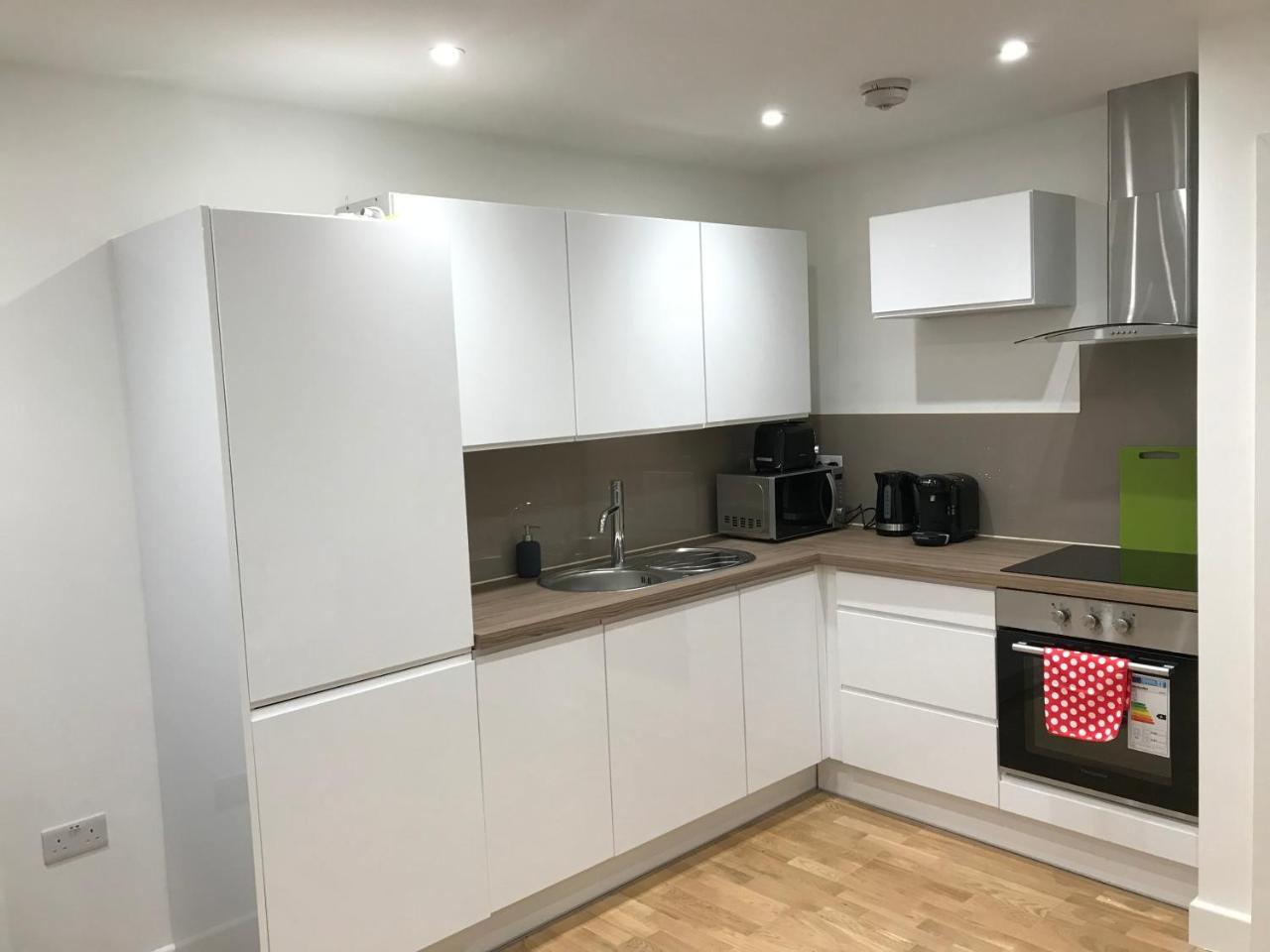 Easystay Slough Central Free Parking Екстериор снимка