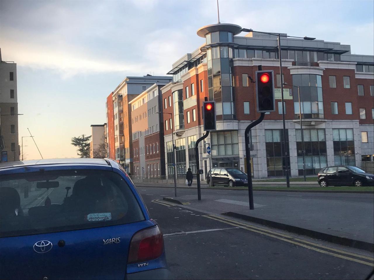 Easystay Slough Central Free Parking Екстериор снимка