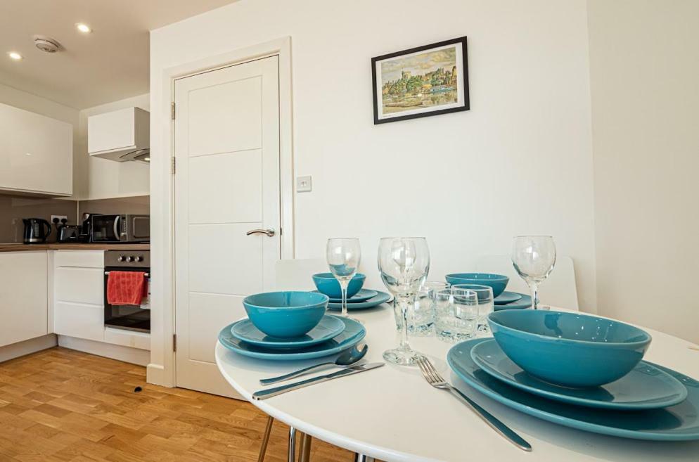 Easystay Slough Central Free Parking Екстериор снимка