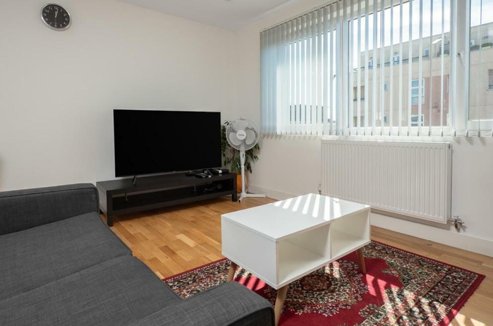 Easystay Slough Central Free Parking Екстериор снимка
